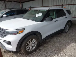 2021 Ford Explorer with VIN 1FMSK7BH4MGB28491, listed as a IAAI auction lot 41824516 with 17,999 mi miles. Bid and sale history available at carsss.com. Image 2.