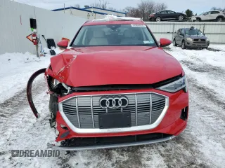 2021 Audi e-tron Prestige z VIN WA1VAAGE8MB040969, wystawiony jako Copart lot #44968835 z przebiegiem 24 137 mil mil oraz Szkody całkowita. Historia ofert i sprzedaży dostępna na DreamBid. Obrazek 5.