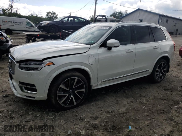 2021 Volvo XC90 Inscription Expression with VIN YV4BR00K6M1732145, listed as a Copart auction lot 53421703 with 28,301 mi miles. Bid and sale history available at carsss.com. Image 1.
