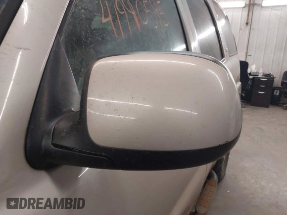 2006 Chevrolet Tahoe Z71 with VIN 1GNEK13T66R122708, listed as a IAAI auction lot 41990595 with 174,787 mi miles and . Bid and sale history available at DreamBid. Image 12.