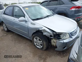 2004 Kia Spectra LX z VIN KNAFE121345017467, wystawiony jako IAAI lot #41911311 z przebiegiem 221 086 mil mil oraz . Historia ofert i sprzedaży dostępna na DreamBid. Obrazek 1.