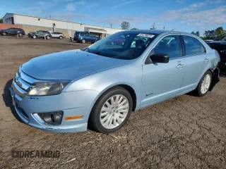 2010 Ford Fusion Hybrid z VIN 3FADP0L33AR131403, wystawiony jako Copart lot #65476625 z przebiegiem 188 498 mil mil oraz Szkoda całkowita • Salvage title. Historia ofert i sprzedaży dostępna na DreamBid. Obrazek 1.