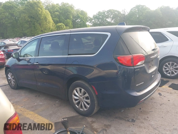 2019 Chrysler Pacifica Touring Plus z VIN 2C4RC1FG5KR550411, wystawiony jako IAAI lot #42066955 z przebiegiem 121 505 mil mil oraz . Historia ofert i sprzedaży dostępna na DreamBid. Obrazek 14.