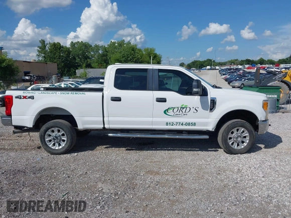 2017 Ford F-250 Lariat z VIN 1FT7W2B61HEC00975, wystawiony jako IAAI lot #42666032 z przebiegiem 72 664 mil mil oraz . Historia ofert i sprzedaży dostępna na DreamBid. Obrazek 13.