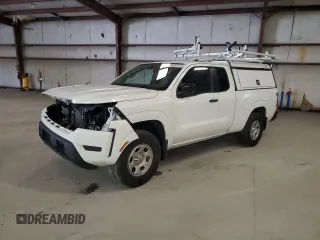 2024 Nissan Frontier S z VIN 1N6ED1CM1RN644876, wystawiony jako Copart lot #54697475 z przebiegiem 17 253 mil mil oraz Szkoda całkowita • Salvage title. Historia ofert i sprzedaży dostępna na DreamBid. Obrazek 1.
