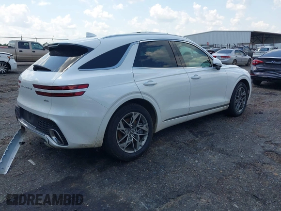 2025 Genesis GV70 2.5T with VIN KMUMADTB8SU213077, listed as a IAAI auction lot 42642854 with 13,762 mi miles and . Bid and sale history available at DreamBid. Image 4.