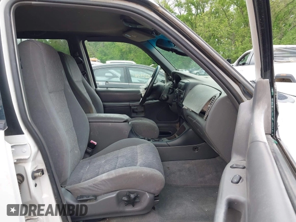 2001 Ford Explorer XLT с VIN 1FMZU73E11ZA03915, выставлен на аукционе IAAI как лот 42104076 с пробегом 117 034 миль миль и . История ставок и продаж доступна на DreamBid. Изображение 5.