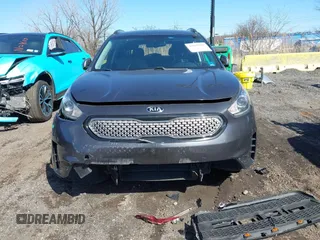 2018 Kia Niro EX with VIN KNDCC3LC6J5137430, listed as a IAAI auction lot 41804509 with 139,140 mi miles. Bid and sale history available at carsss.com. Image 11.