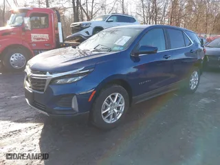 2022 Chevrolet Equinox LT with VIN 3GNAXUEV1NL299771, listed as a IAAI auction lot 41208871 with 28,728 mi miles. Bid and sale history available at carsss.com. Image 17.