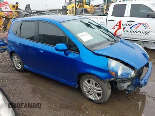 2007 Honda Fit Sport with VIN JHMGD37607S038310, listed as a IAAI auction lot 41904420 with 181,304 mi miles. Bid and sale history available at carsss.com. Image 1.