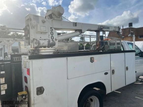 2013 Ford Super Duty F-550 DRW XL with VIN 1FDUF5GY4DEB60881, listed as a Copart auction lot 75916354 with NaN miles and Clean Title. Bid and sale history available at carsss.com. Image 9.