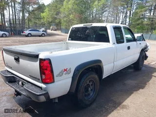2004 Chevrolet Silverado 1500 Z71 with VIN 1GCEK19T04E120134, listed as a IAAI auction lot 41993068 with 162,486 mi miles. Bid and sale history available at carsss.com. Image 4.