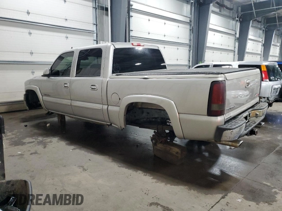 2006 GMC Sierra Denali z VIN 2GTEK63N661185470, wystawiony jako Copart lot #85517684 z przebiegiem 154 457 mil mil oraz Szkoda całkowita • Salvage title. Historia ofert i sprzedaży dostępna na DreamBid. Obrazek 2.