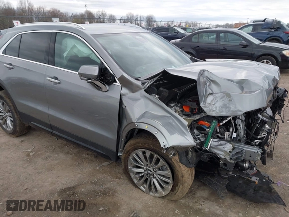 2025 Cadillac XT4 AWD Premium Luxury with VIN 1GYFZDR41SF131347, listed as a IAAI auction lot 42082199 with 9,416 mi miles and . Bid and sale history available at carsss.com. Image 18.