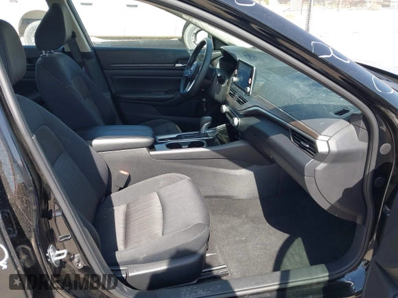 2024 Nissan Altima SV z VIN 1N4BL4DV3RN335742, wystawiony jako IAAI lot #42521869 z przebiegiem 39 505 mil mil oraz . Historia ofert i sprzedaży dostępna na DreamBid. Obrazek 5.