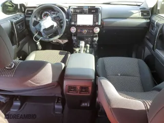 2024 Toyota 4Runner TRD Off Road with VIN JTEPU5JR5R6273440, listed as a Copart auction lot 68060194 with 4,360 mi miles and Salvage Title. Bid and sale history available at carsss.com. Image 8.