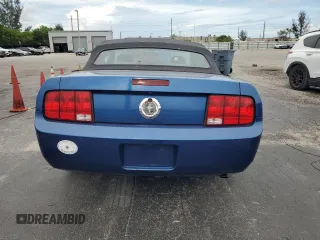 2007 Ford Mustang Deluxe with VIN 1ZVFT84N675272505, listed as a Copart auction lot 60449045 with 98,475 mi miles and Clean title. Bid and sale history available at DreamBid. Image 6.