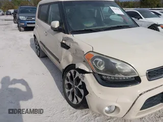 2013 Kia Soul ! with VIN KNDJT2A6XD7553147, listed as a IAAI auction lot 41505780 with 73,124 mi miles. Bid and sale history available at carsss.com. Image 6.