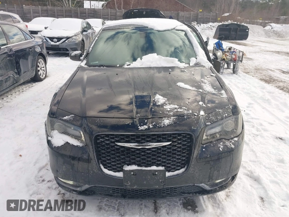 2015 Chrysler 300 with VIN 2C3CCAGG8FH904488, listed as a IAAI auction lot 41516698 with 1 mi miles. Bid and sale history available at carsss.com. Image 12.