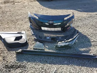 2017 Toyota Prius Plus z VIN JTDKARFP9H3025679, wystawiony jako Copart lot #53417145 z przebiegiem 97 496 mil mil oraz Szkoda całkowita • Salvage title. Historia ofert i sprzedaży dostępna na DreamBid. Obrazek 12.
