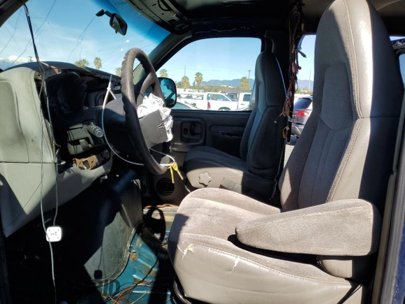 2001 Chevrolet Express with VIN 1GAGG25R411191665, listed as a Copart auction lot 49011535 with Not Provided miles and Salvage Title. Bid and sale history available at carsss.com. Image 7.