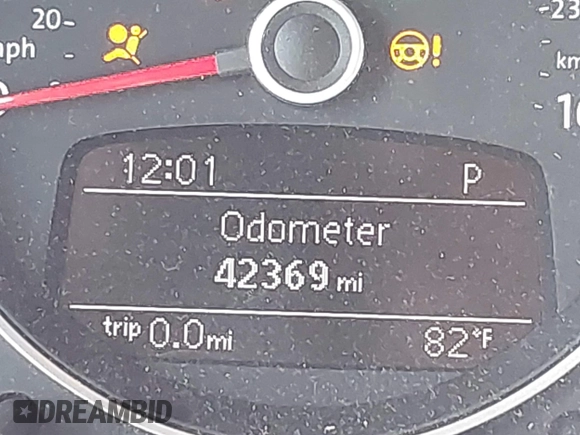 2015 Volkswagen Beetle 1.8T w/Tech with VIN 3VW517AT4FM803238, listed as a IAAI auction lot 41812373 with 42,369 mi miles and . Bid and sale history available at DreamBid. Image 15.