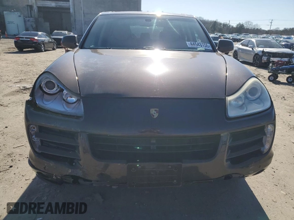 2010 Porsche Cayenne z VIN WP1AA2AP9ALA08492, wystawiony jako Copart lot #44543155 z przebiegiem 144 106 mil mil oraz Szkody całkowita. Historia ofert i sprzedaży dostępna na DreamBid. Obrazek 5.