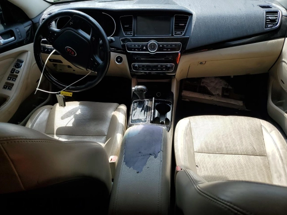 2014 Kia Cadenza Premium with VIN KNALN4D70E5123334, listed as a Copart auction lot 70292344 with 0 mi miles and Clean Title. Bid and sale history available at carsss.com. Image 8.