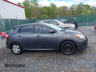 2009 Toyota Matrix z VIN 2T1KU40E09C161192, wystawiony jako IAAI lot #42199476 z przebiegiem 190 275 mil mil oraz . Historia ofert i sprzedaży dostępna na DreamBid. Obrazek 14.
