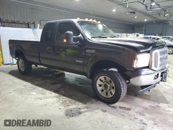 2005 Ford F-250 XL with VIN 1FTSX21P35EB41618, listed as a Copart auction lot 47006395 with 145,902 mi miles and Salvage Title. Bid and sale history available at DreamBid. Image 4.