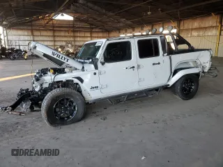 2023 Jeep Gladiator Willys z VIN 1C6HJTAG9PL545482, wystawiony jako Copart lot #84539704 z przebiegiem Nie podano mil oraz Szkoda całkowita • Salvage title. Historia ofert i sprzedaży dostępna na DreamBid. Obrazek 1.