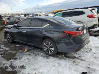 2021 Nissan Altima SV with VIN 1N4BL4DV3MN316925, listed as a Copart auction lot 43255025 with 71,476 mi miles and Salvage Title. Bid and sale history available at carsss.com. Image 2.