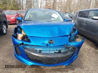 2012 Mazda Mazda3 i Touring with VIN JM1BL1V85C1537224, listed as a IAAI auction lot 41588360 with 186,814 mi miles. Bid and sale history available at carsss.com. Image 12.