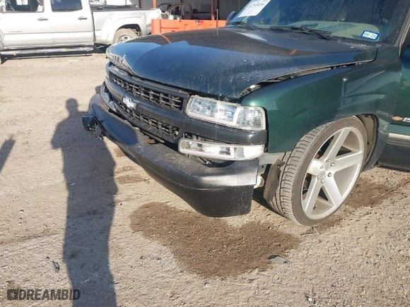 2002 Chevrolet Silverado 1500 with VIN 1GCEC14W12Z159349, listed as a IAAI auction lot 41765256 with 132,934 mi miles. Bid and sale history available at carsss.com. Image 6.