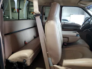 1999 Ford F-250 XL z VIN 1FTNX21S1XEE70080, wystawiony jako Copart lot #64430235 z przebiegiem 58 191 mil mil oraz Szkoda całkowita • Salvage title. Historia ofert i sprzedaży dostępna na DreamBid. Obrazek 10.