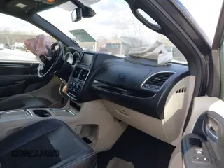 2019 Dodge Grand Caravan SXT with VIN 2C4RDGCG8KR513051, listed as a IAAI auction lot 42026581 with 118,145 mi miles and . Bid and sale history available at DreamBid. Image 5.