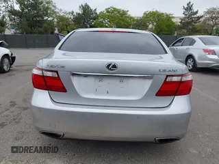 2007 Lexus LS 460 z VIN JTHBL46F575043327, wystawiony jako IAAI lot #42201956 z przebiegiem 167 993 mil mil oraz . Historia ofert i sprzedaży dostępna na DreamBid. Obrazek 16.