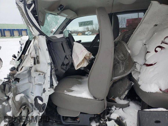 2011 Chevrolet Express Passenger 1LT with VIN 1GAZG1FG1B1109232, listed as a Copart auction lot 84252874 with Not provided miles and Salvage title. Bid and sale history available at DreamBid. Image 7.