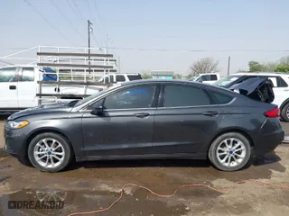 2020 Ford Fusion SE with VIN 3FA6P0HD0LR188610, listed as a IAAI auction lot 41729297 with 55,118 mi miles. Bid and sale history available at carsss.com. Image 15.