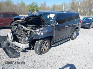 2013 Toyota 4Runner SR5 z VIN JTEZU5JR8D5053197, wystawiony jako IAAI lot #41973107 z przebiegiem 217 750 mil mil oraz . Historia ofert i sprzedaży dostępna na DreamBid. Obrazek 18.