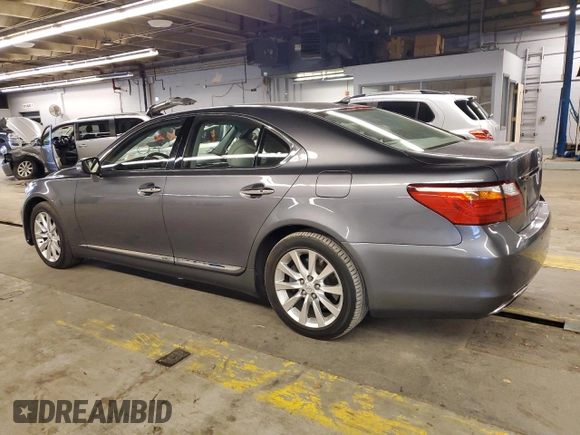 2012 Lexus LS 460 z VIN JTHCL5EF5C5012603, wystawiony jako Copart lot #79116934 z przebiegiem 112 763 mil mil oraz Szkoda całkowita • Salvage title. Historia ofert i sprzedaży dostępna na DreamBid. Obrazek 2.