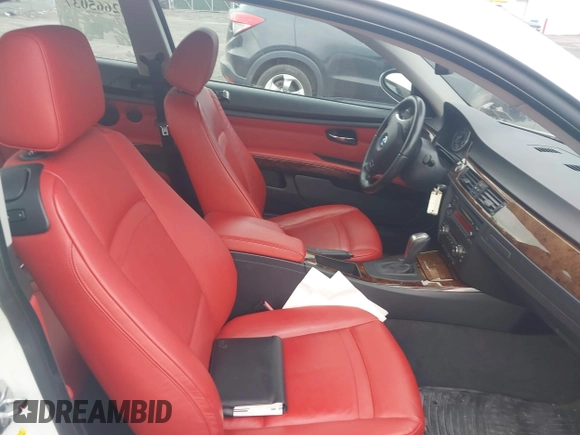 2007 BMW 3 Series 328xi z VIN WBAWC33597PD07016, wystawiony jako IAAI lot #42665037 z przebiegiem 147 900 mil mil oraz . Historia ofert i sprzedaży dostępna na DreamBid. Obrazek 5.