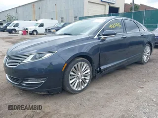 2013 Lincoln MKZ z VIN 3LN6L2G90DR827936, wystawiony jako IAAI lot #42259036 z przebiegiem 145 304 mil mil oraz . Historia ofert i sprzedaży dostępna na DreamBid. Obrazek 2.