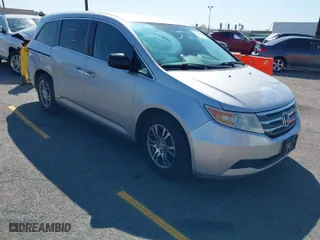 2013 Honda Odyssey EX with VIN 5FNRL5H43DB044603, listed as a IAAI auction lot 41996667 with 132,864 mi miles. Bid and sale history available at carsss.com. Image 1.