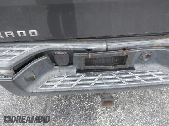 2011 Chevrolet Silverado 1500 LT with VIN 1GCRCSEA9BZ137903, listed as a IAAI auction lot 41392853 with 224,507 mi miles and . Bid and sale history available at DreamBid. Image 18.