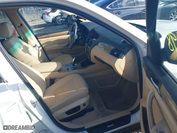 2011 BMW X3 28i with VIN 5UXWX5C52BLK59471, listed as a IAAI auction lot 41245998 with 216,204 mi miles. Bid and sale history available at carsss.com. Image 5.