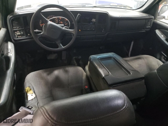 2002 Chevrolet Silverado 1500 LS with VIN 1GCEK19T62E209512, listed as a Copart auction lot 49700255 with 204,230 mi miles and Salvage Title. Bid and sale history available at carsss.com. Image 8.