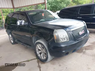 2007 GMC Yukon SLE 3SA с VIN 1GKFC13C27R293424, выставлен на аукционе IAAI как лот 42488850 с пробегом 189 946 миль миль и . История ставок и продаж доступна на DreamBid. Изображение 1.