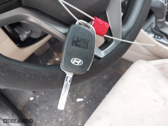 2016 Hyundai Tucson SE with VIN KM8J23A41GU232302, listed as a IAAI auction lot 42056851 with 119,159 mi miles. Bid and sale history available at carsss.com. Image 11.