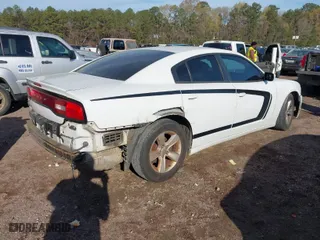 2014 Dodge Charger SE with VIN 2C3CDXBGXEH346231, listed as a IAAI auction lot 41875013 with 263,505 mi miles. Bid and sale history available at carsss.com. Image 4.
